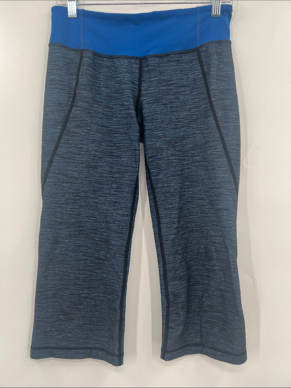 Size 8  Lu Lu Lemon Capris